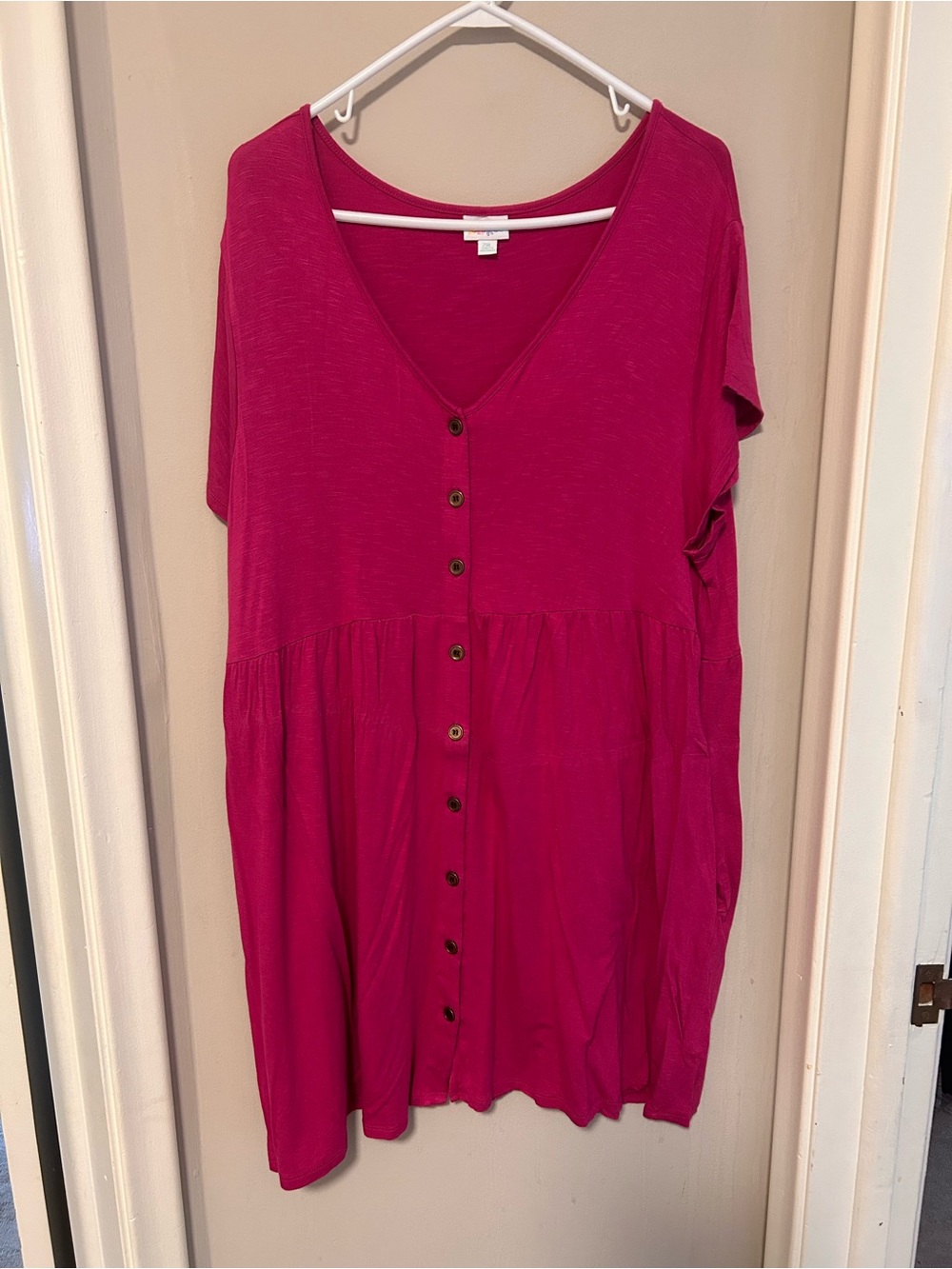 LuLaRoe Raspberry Button-Front V-Neck Tunic - Picture 2 of 2